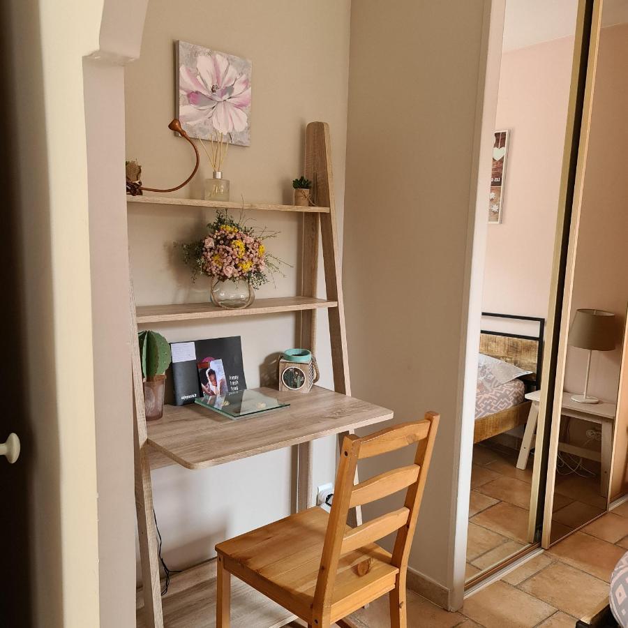 Appartements Dans Villa Privee Avec Piscine, Jardin, Parking Clos, Wifi, Climatisation Meyreuil Zewnętrze zdjęcie