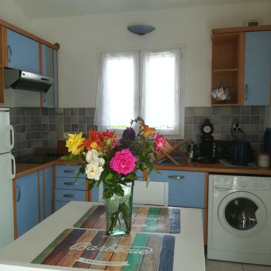 Appartements Dans Villa Privee Avec Piscine, Jardin, Parking Clos, Wifi, Climatisation Meyreuil Zewnętrze zdjęcie